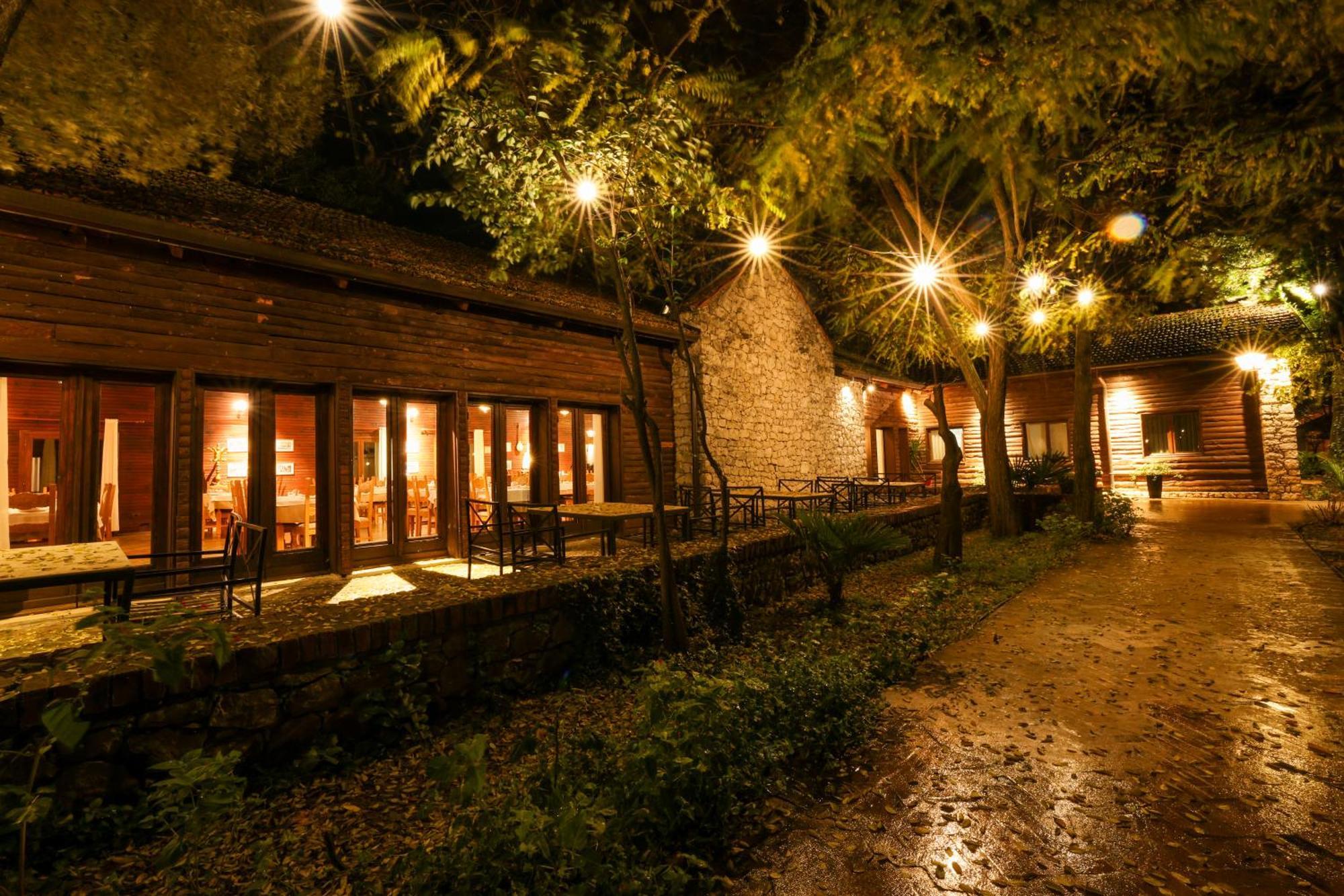 Hoteli Gjuetise Lezhe Exterior photo